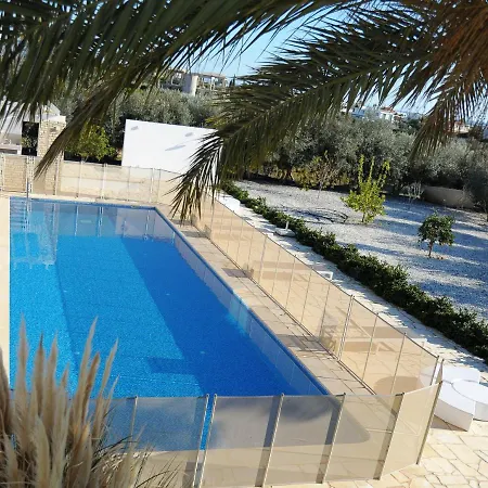Luxury 6 Bedroom With Privet Pool In *