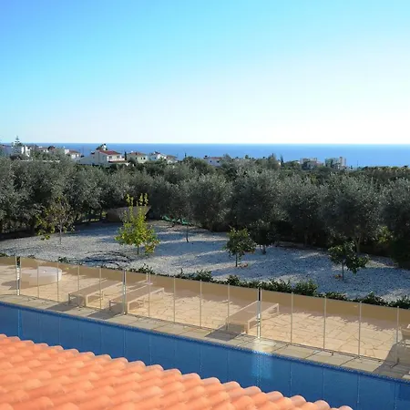 Luxury 6 Bedroom With Privet Pool In *