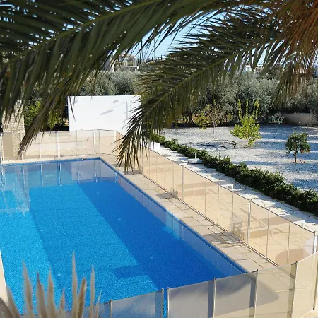 Luxury 6 Bedroom With Privet Pool In Villa