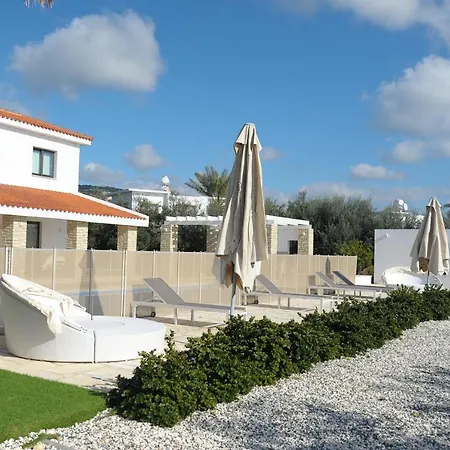 Luxury 6 Bedroom With Privet Pool In Villa *