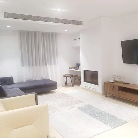 Luxury 6 Bedroom With Privet Pool In Пафос